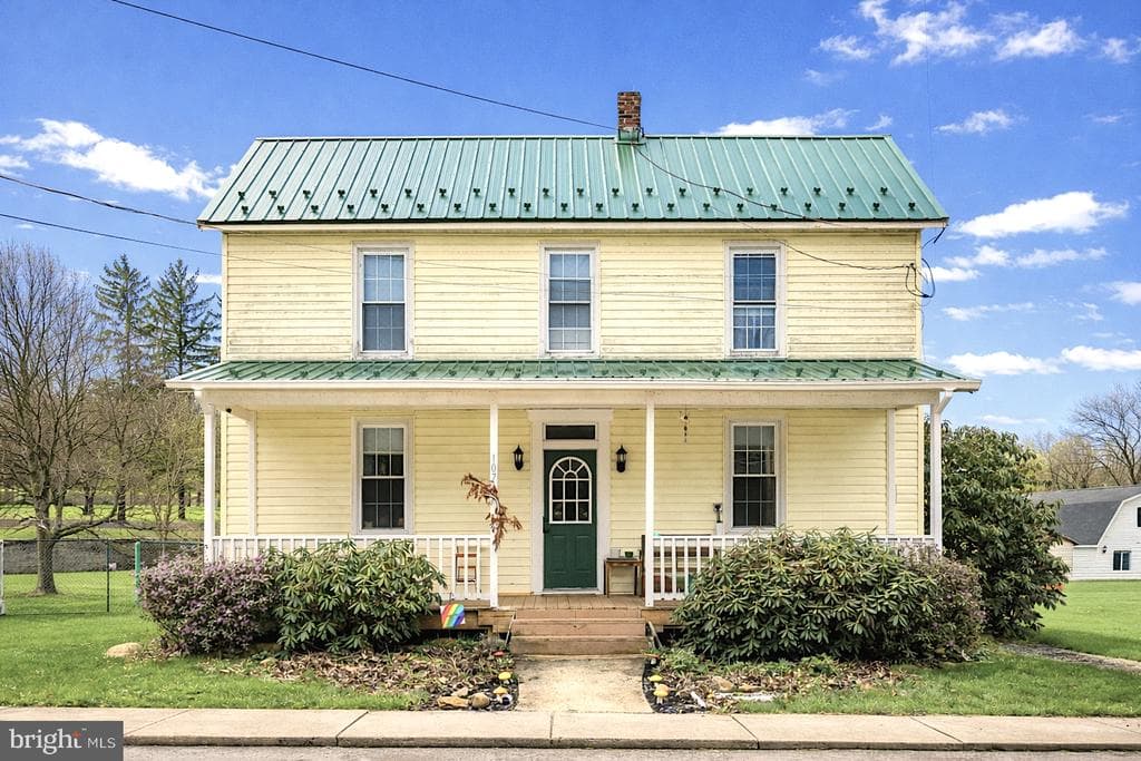 107 Walnut Street photo 1