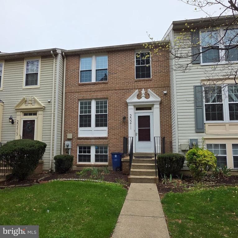 20211 Waters Row Terrace photo 1