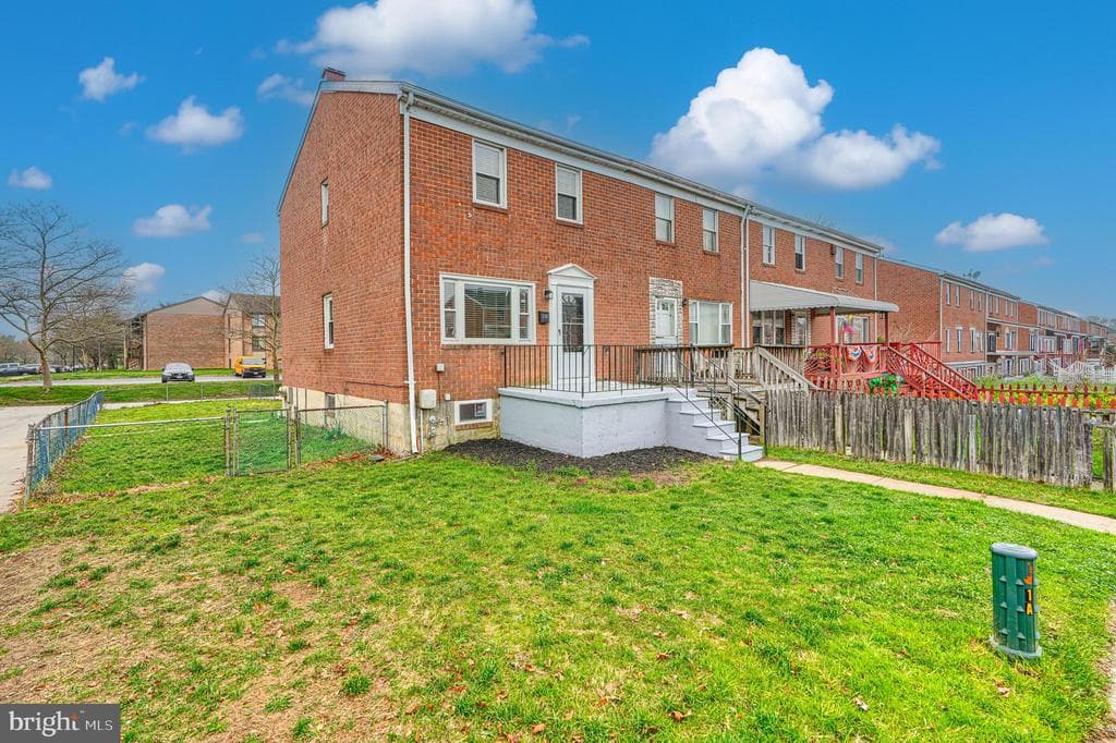 774 Seawall photo 1
