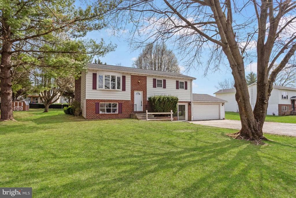1014 Frederick Pike photo 1