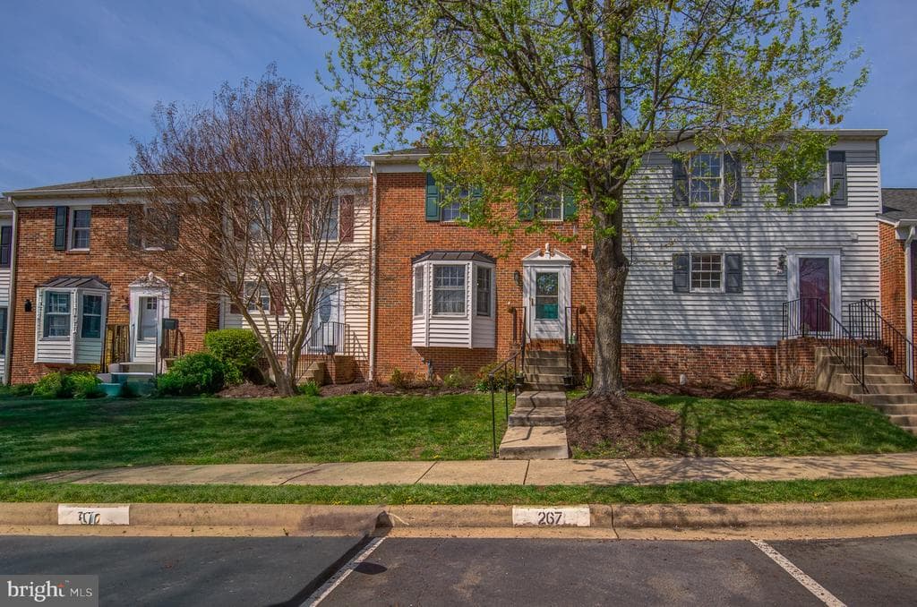 267 Fairfield Drive photo 1