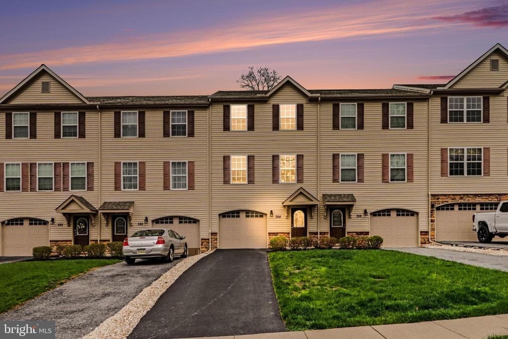 354 Weatherstone Drive #48 photo 1