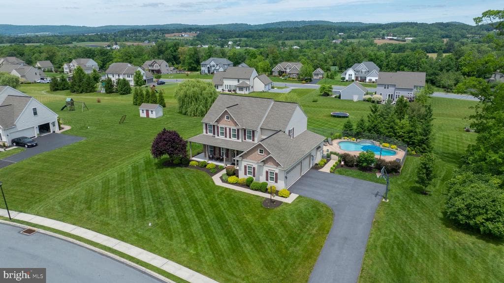 122 Royal Horse Way photo 1