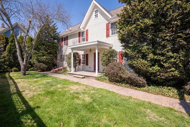 6 Letchworth Avenue photo 1