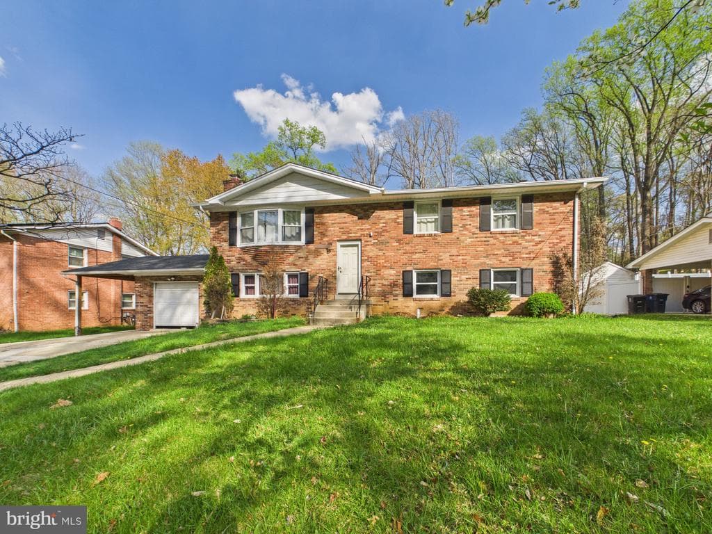 6802 Temple Hill Road photo 1