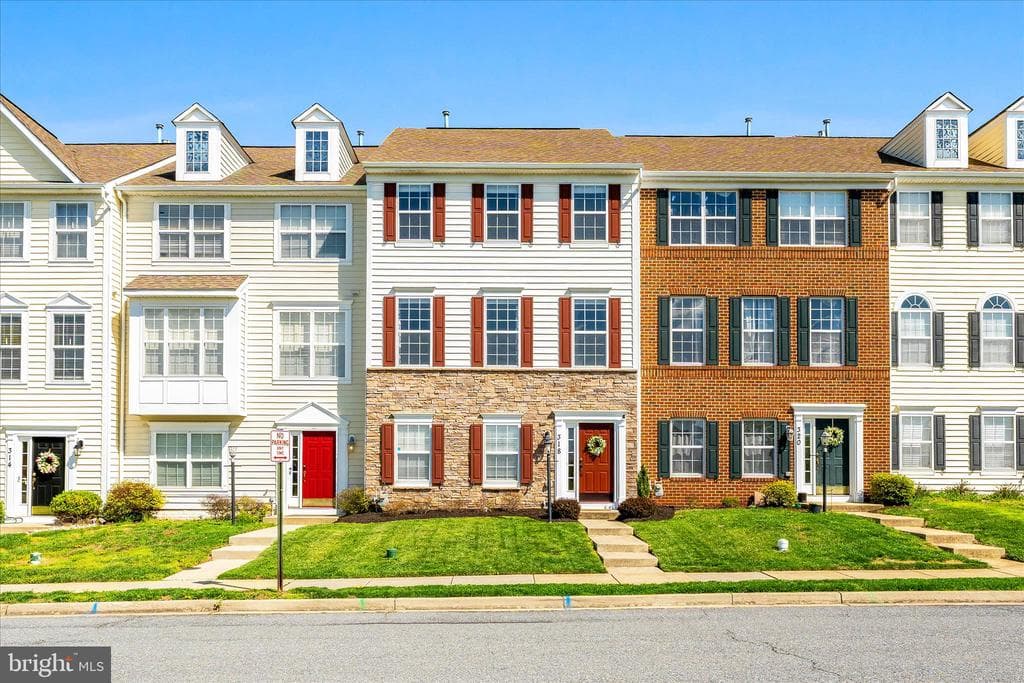 318 E Wainscot Drive photo 1