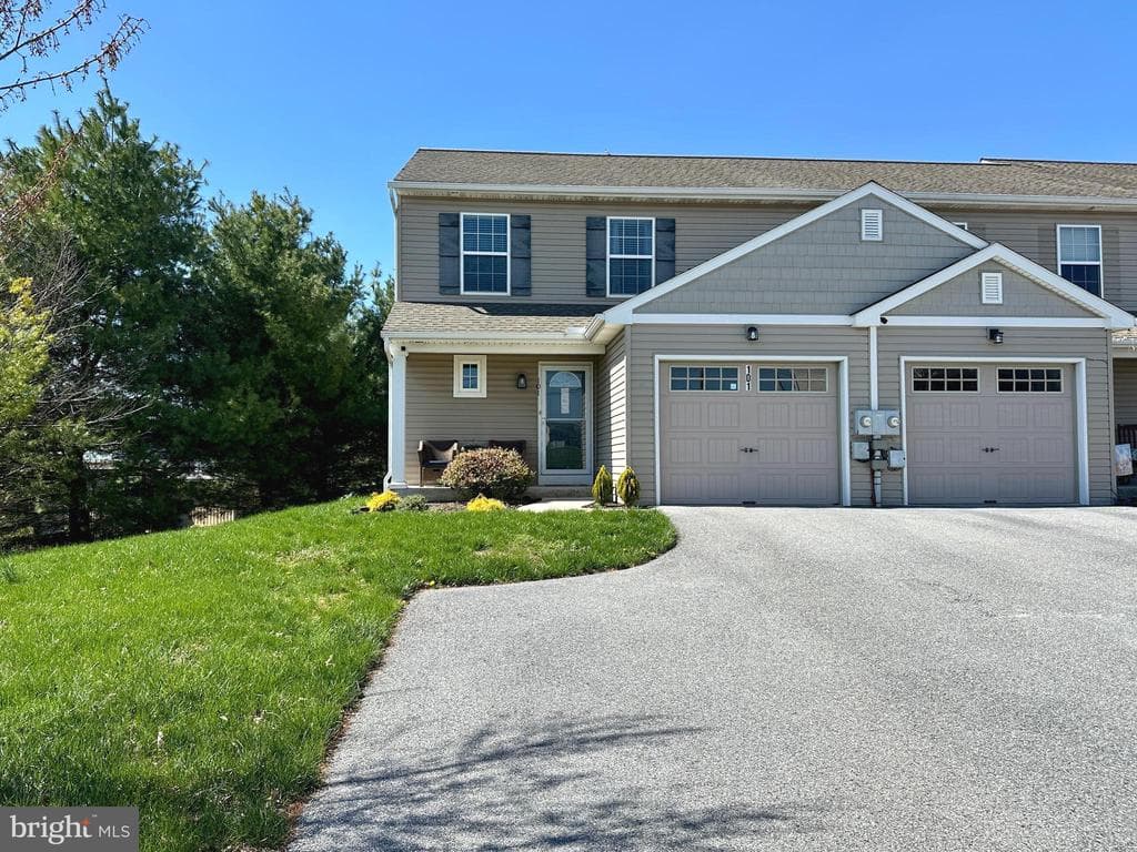 101 Wheatstone Ln L-0062 photo 1