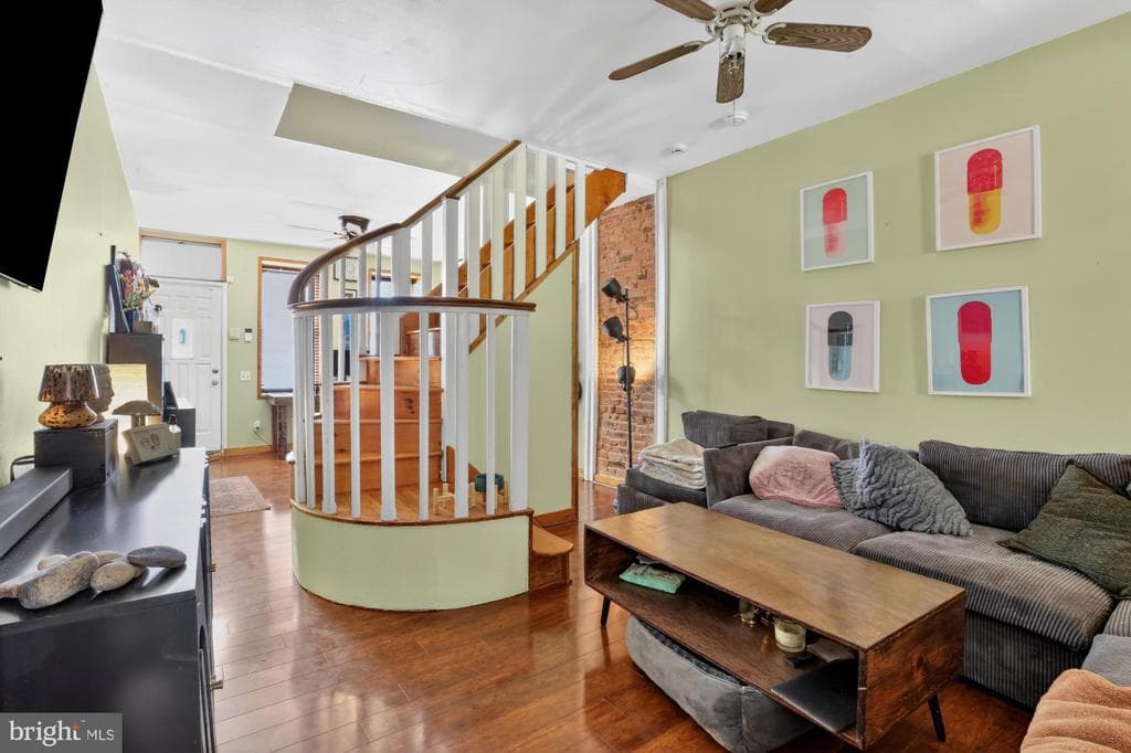 218 Jamestown Street photo 1