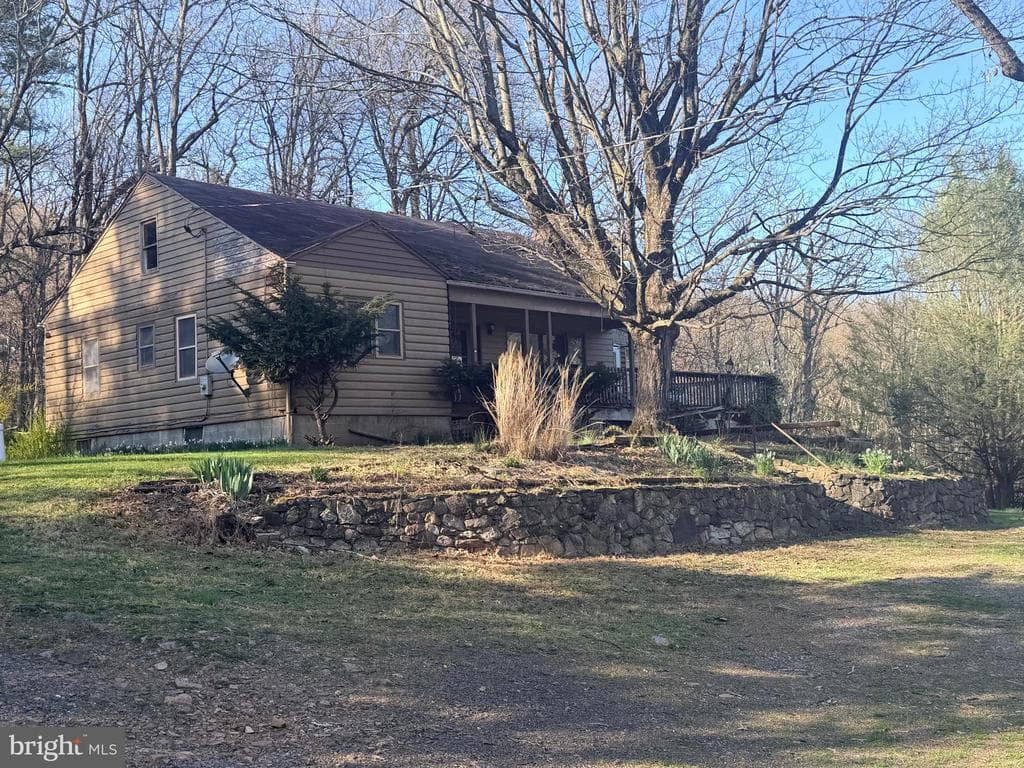 6054 Cornelius Lane photo 1