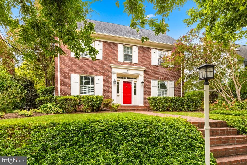 112 Summerfield Road photo 1