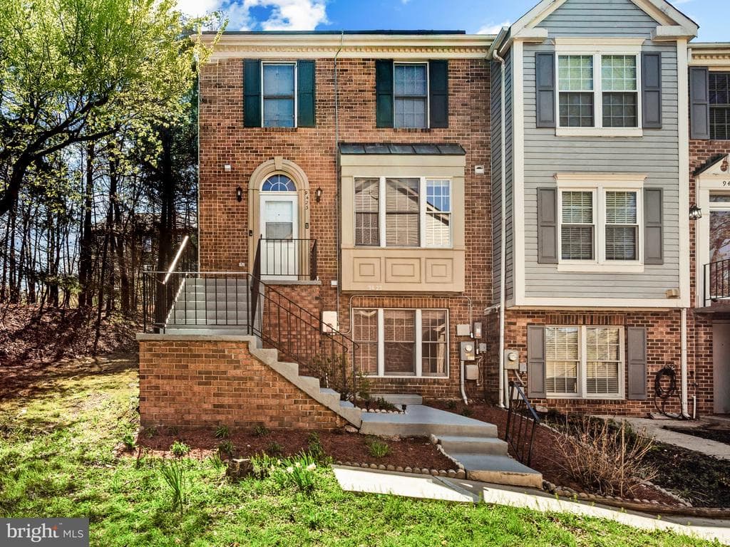 9423 Rosmarin Way photo 1