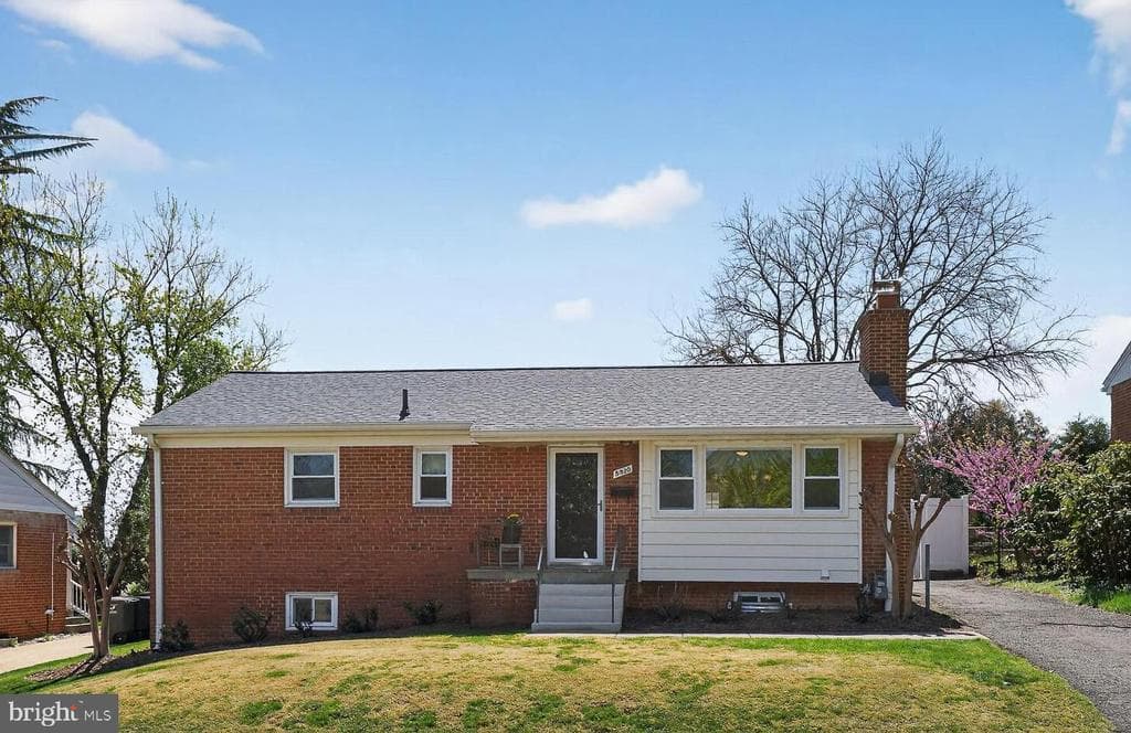 5920 1st Street N photo 1