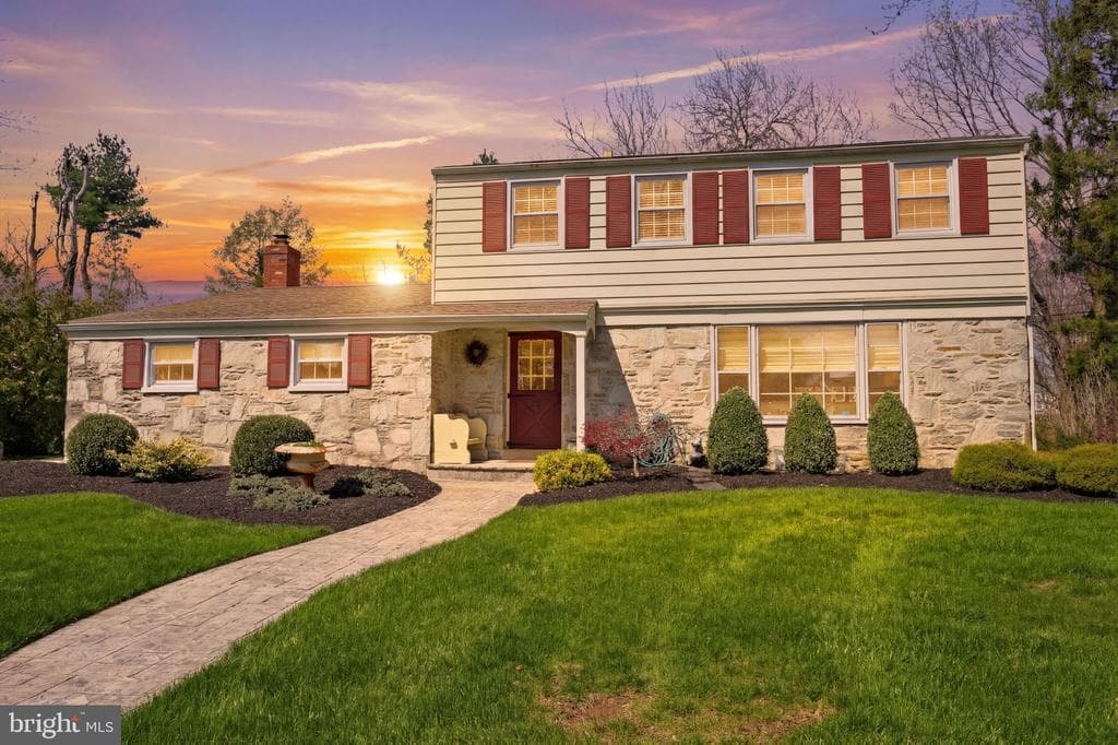 3868 Blake Road photo 1