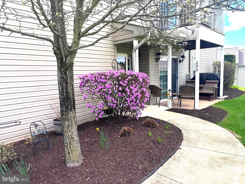 299 Thrush Drive photo 1