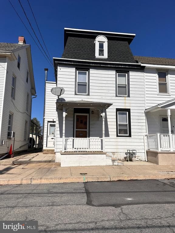 109 S Chestnut Street photo 1