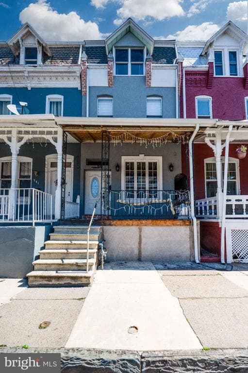 539 Gordon St photo 1