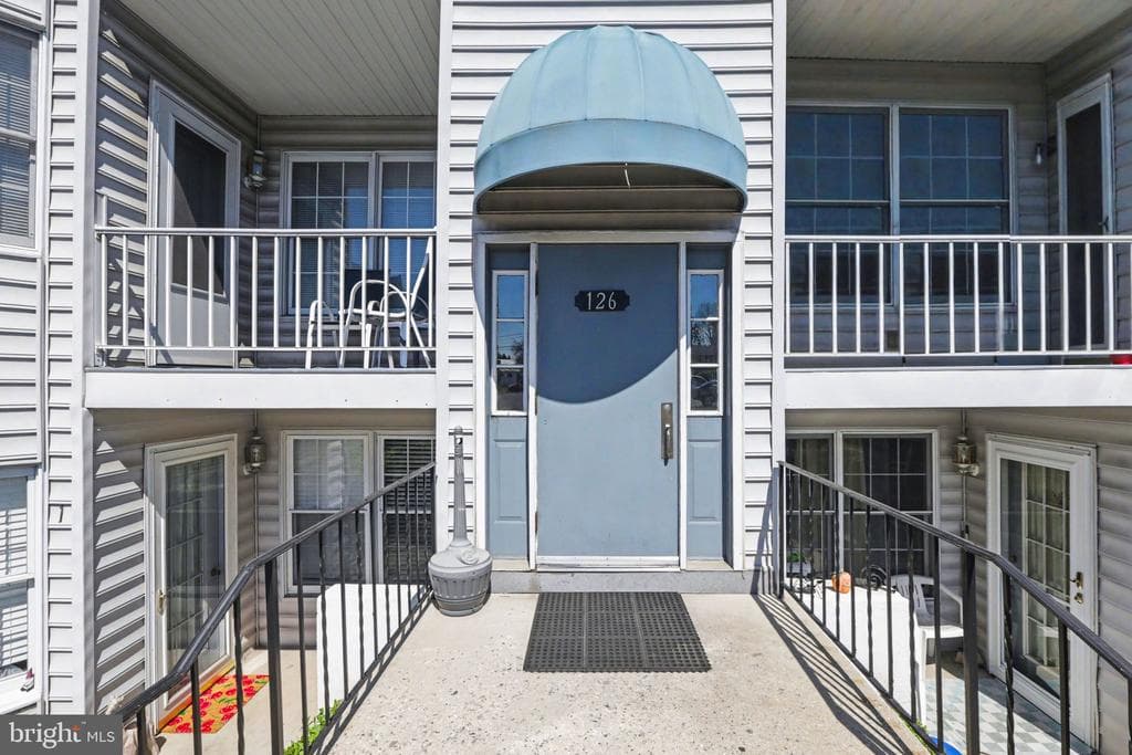 126 W Portland Street photo 1