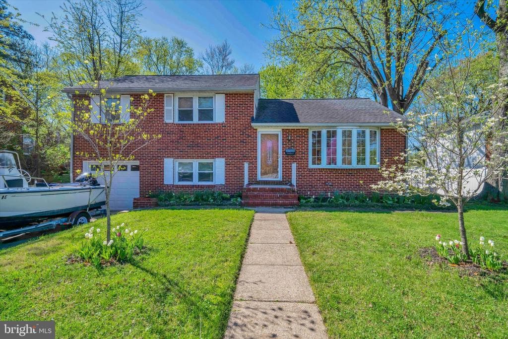 319 School Lane photo 1