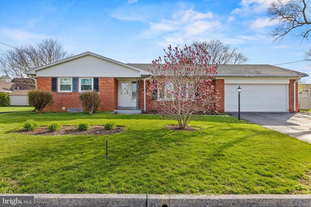112 Kenmar Drive photo 1