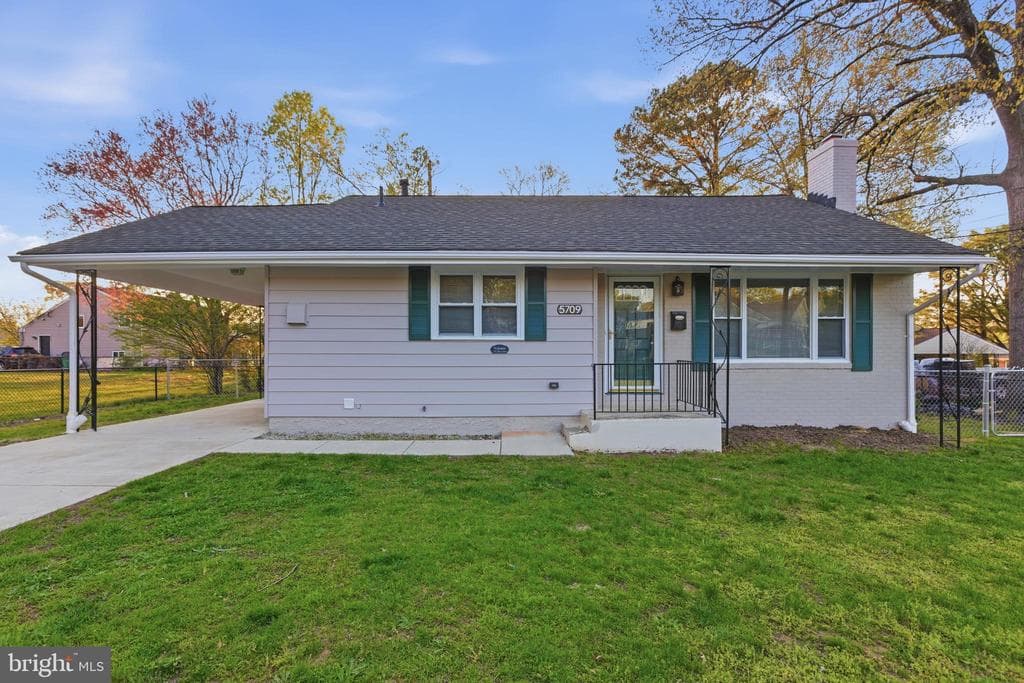 5709 Galloway Drive photo 1