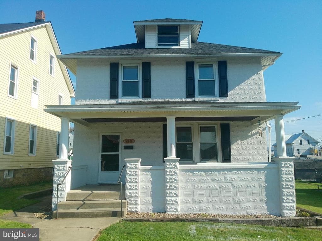 210 5th Avenue photo 1