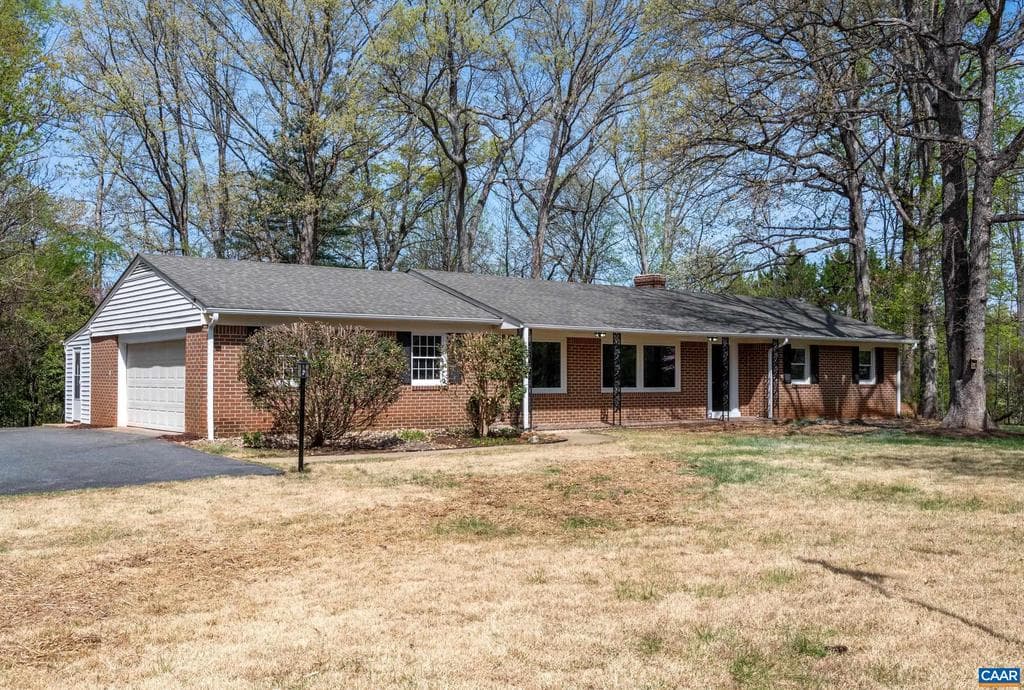 6709 Spring Hill Rd photo 1