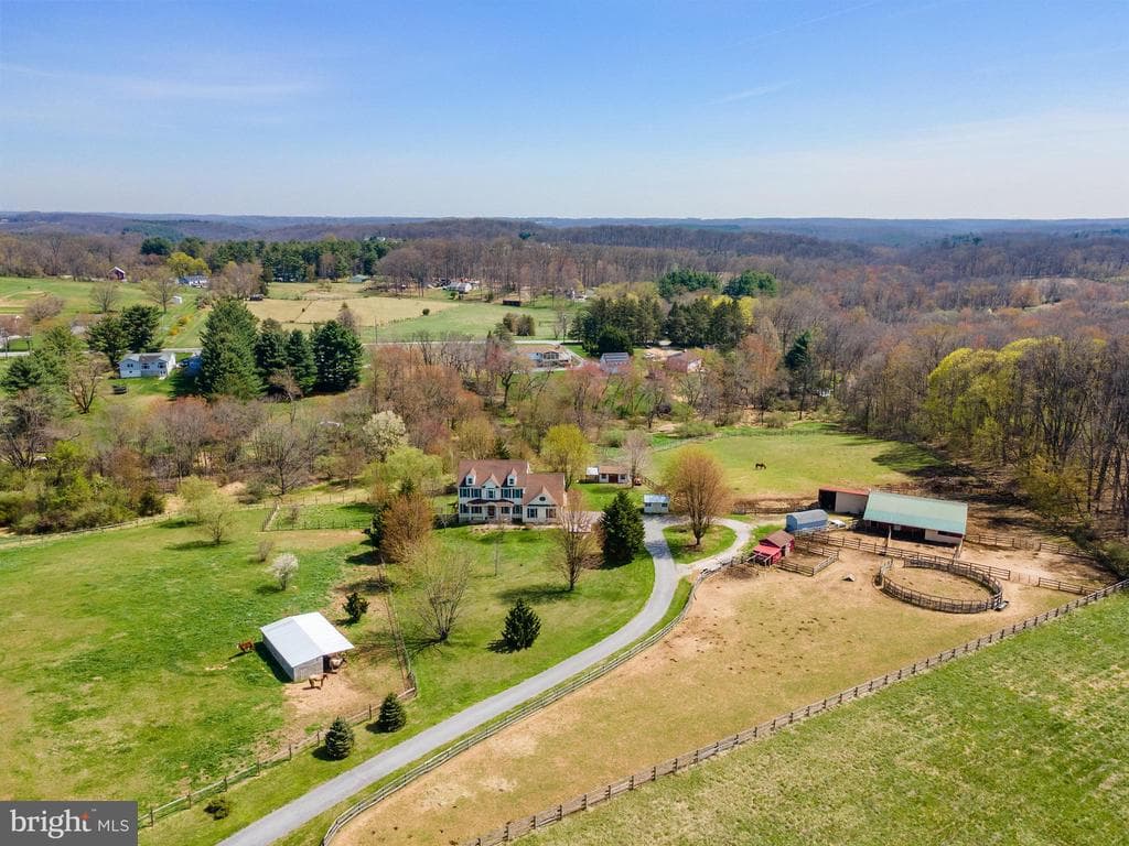 4525 Beckleysville Road photo 1