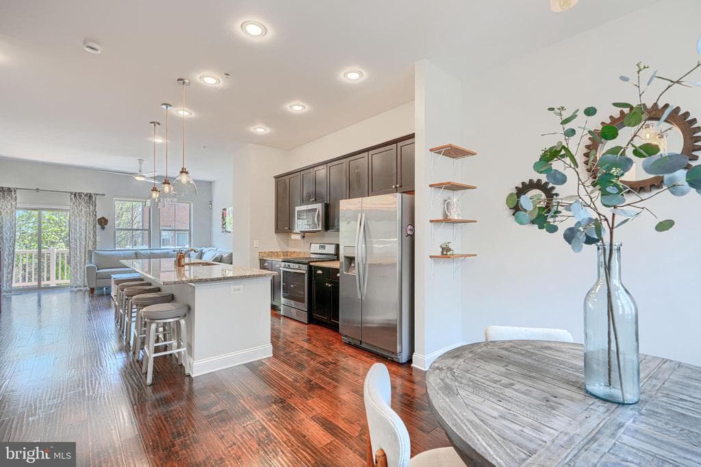 1309 Benjamin Street photo 1