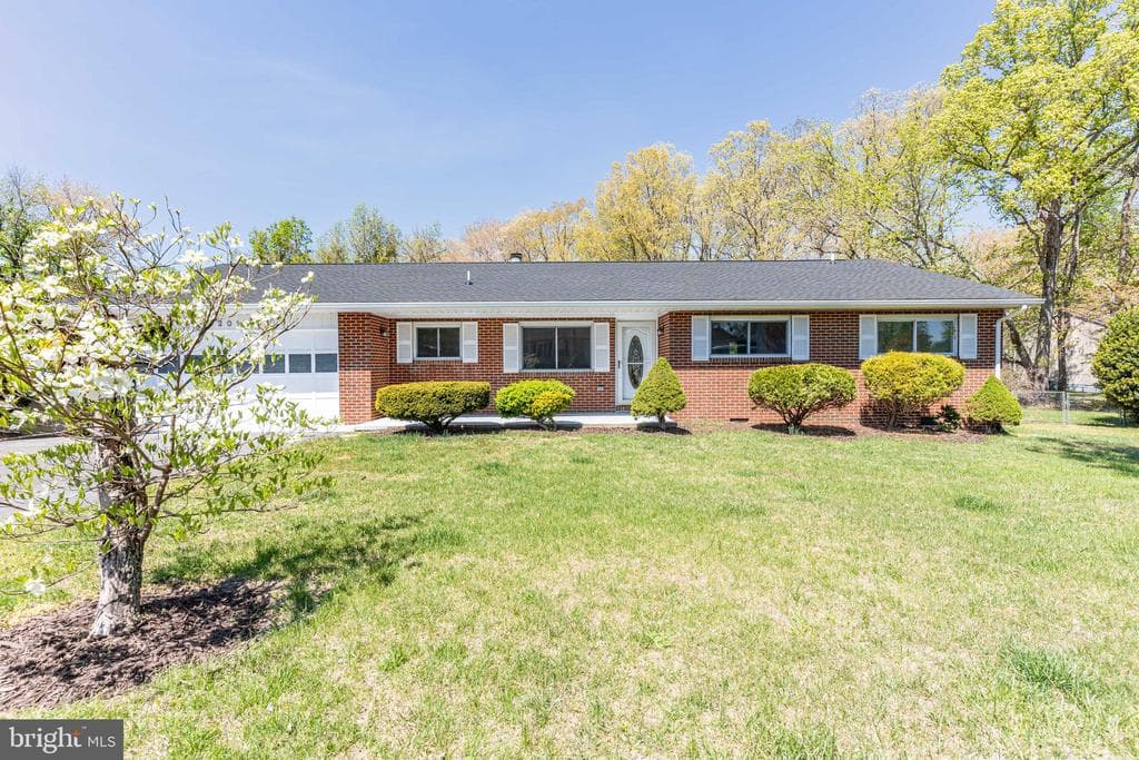 12018 Grantwood Drive photo 1