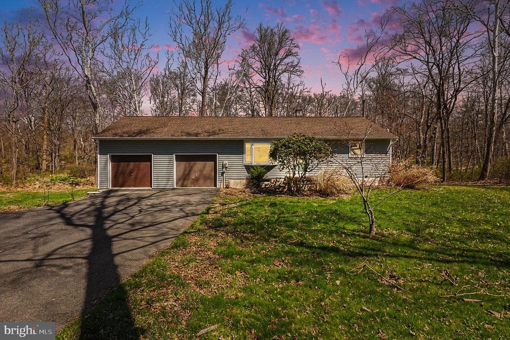 141 Papermill Road photo 1