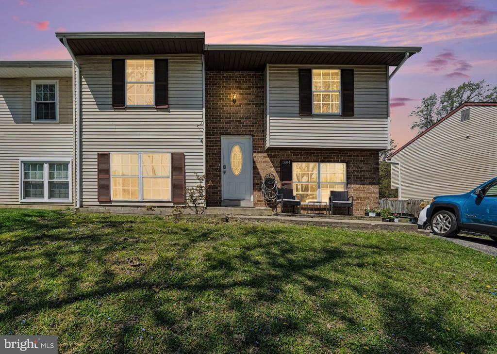 1604 Secretariat Drive photo 1