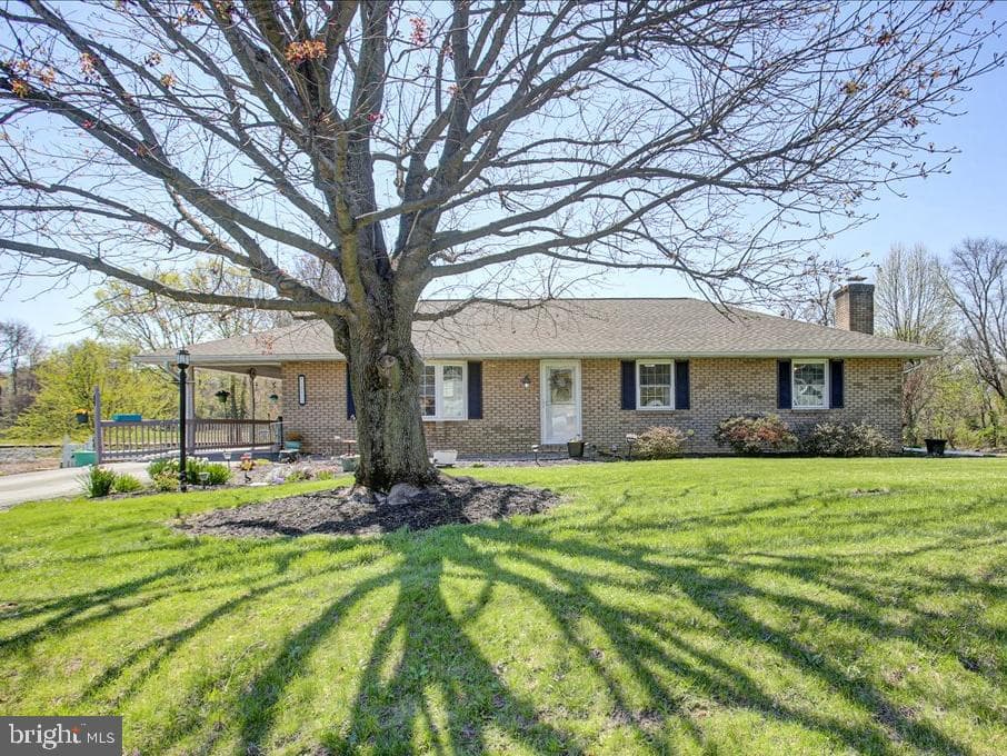 16829 Sterling Road photo 1