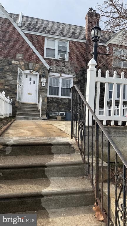 103 Academy Lane photo 1