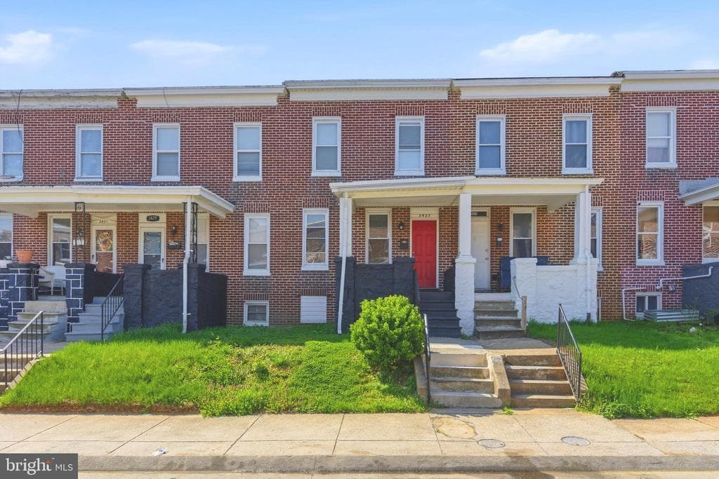 3427 Ravenwood Avenue photo 1