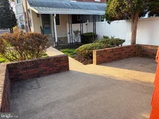 226 N Miller Street photo 1