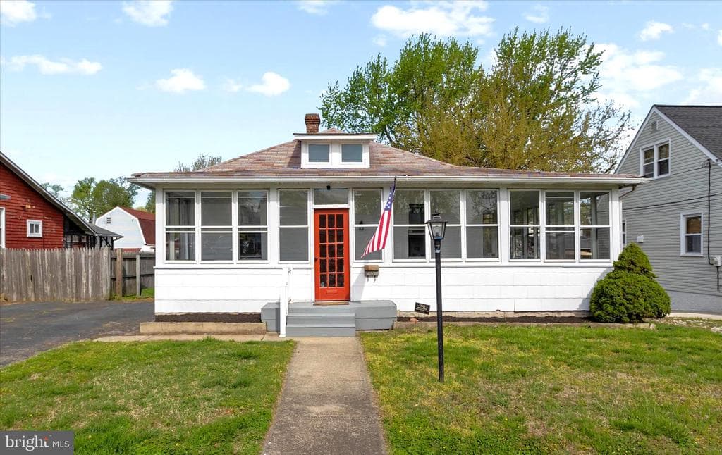 222 Wanda Road photo 1