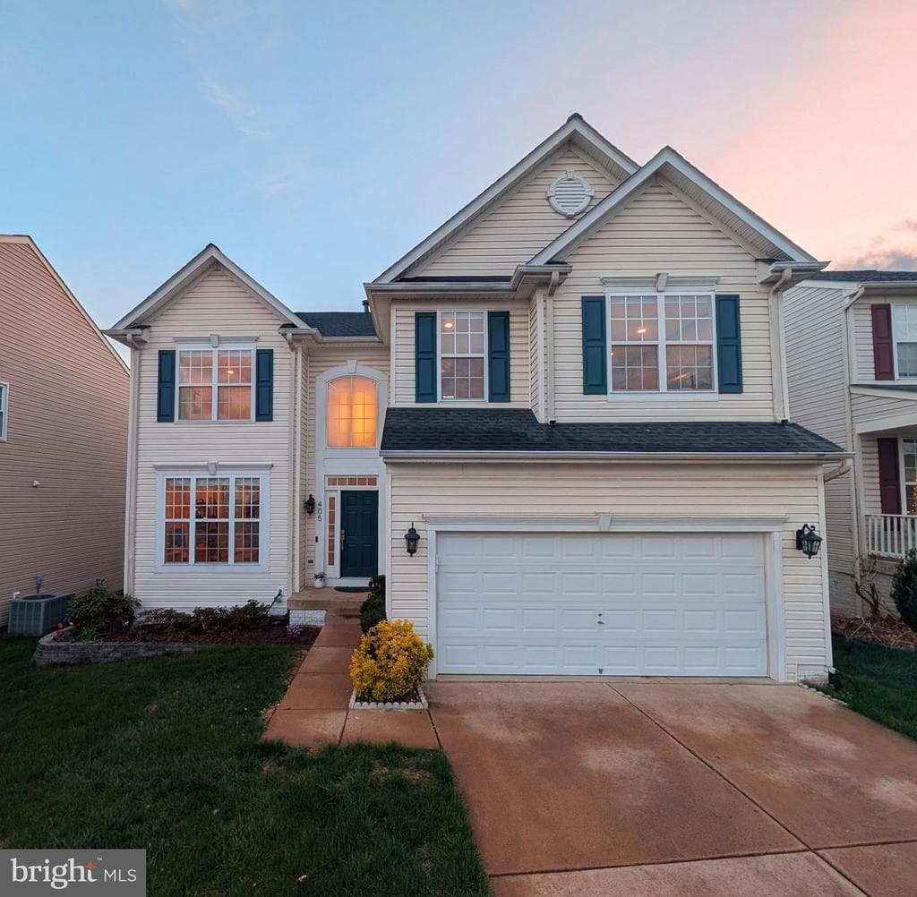 405 Hanrahan Court SE photo 1