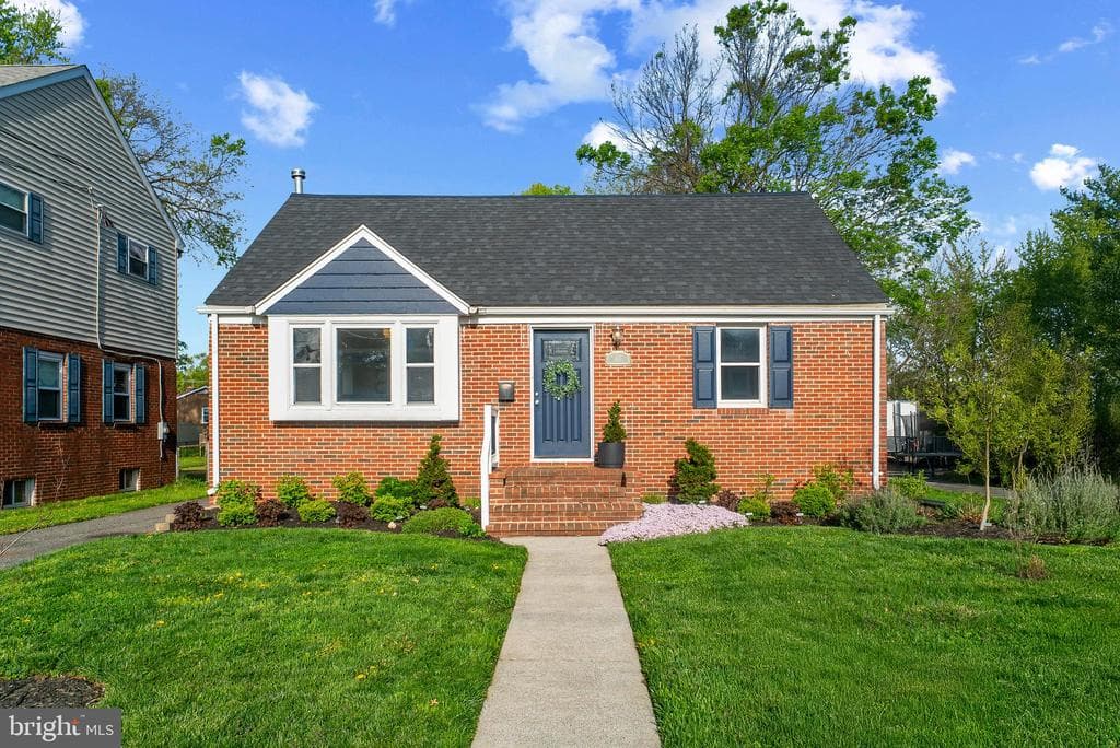 11 Norva Avenue photo 1