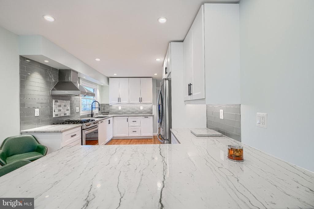 1503 Pinewood Court photo 1