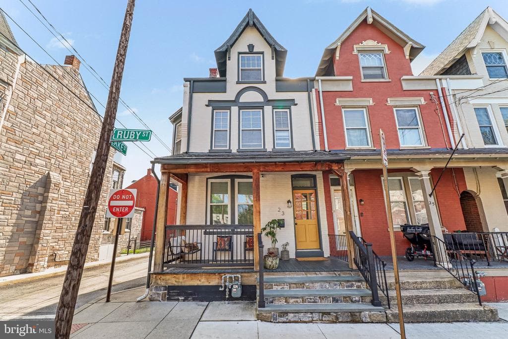 23 Ruby Street photo 1