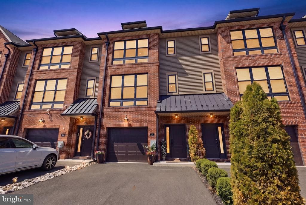 20 Sienna Place photo 1