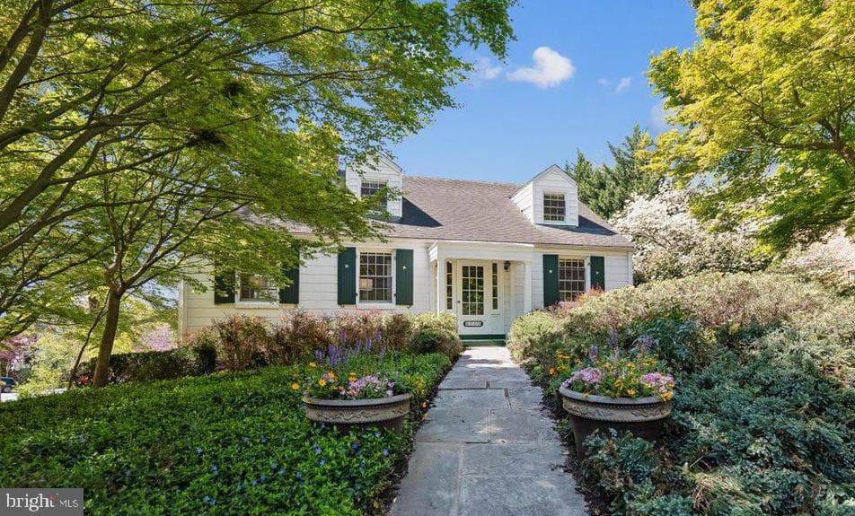 6500 Brookes Hill Court photo 1
