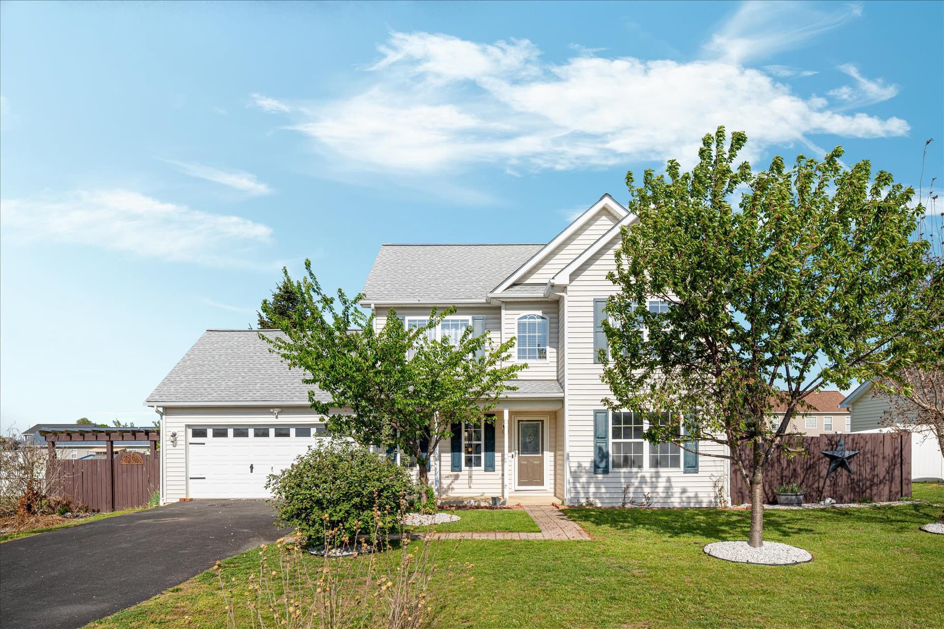 109 Fenimore Drive photo 1