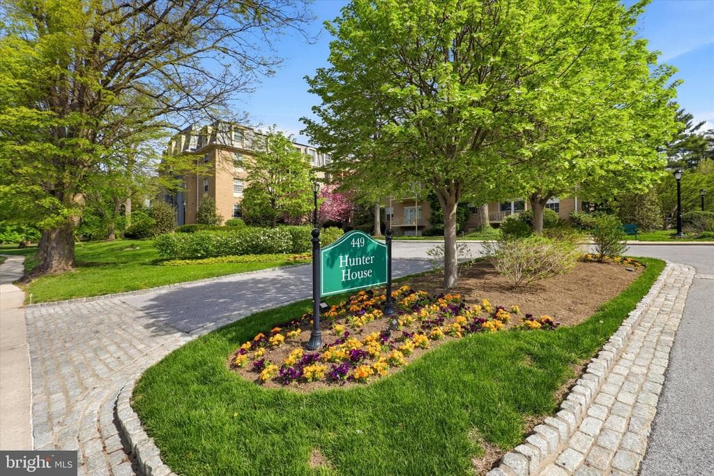 449 Montgomery Avenue #306 photo 1