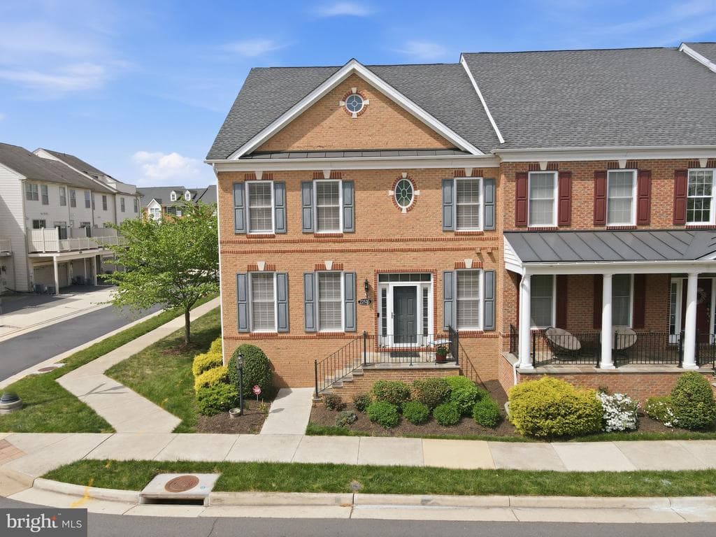 22575 Willington Square photo 1