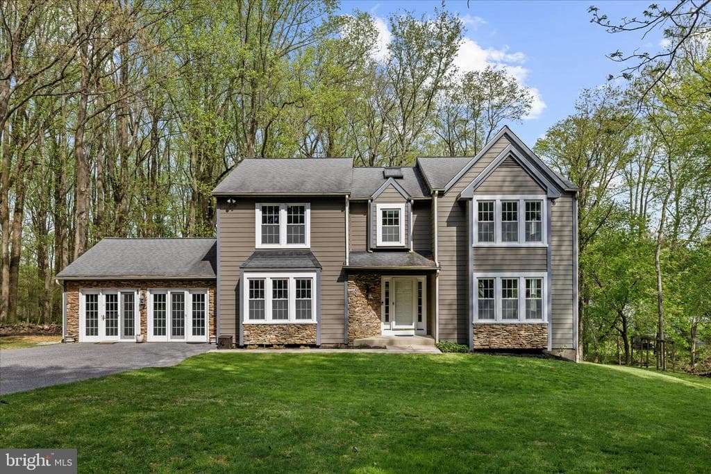 3904 Thoroughbred Lane photo 1