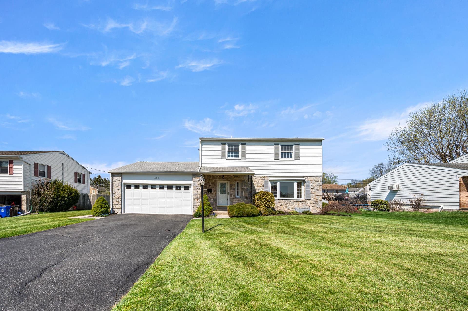 416 Laurelwood Drive photo 1