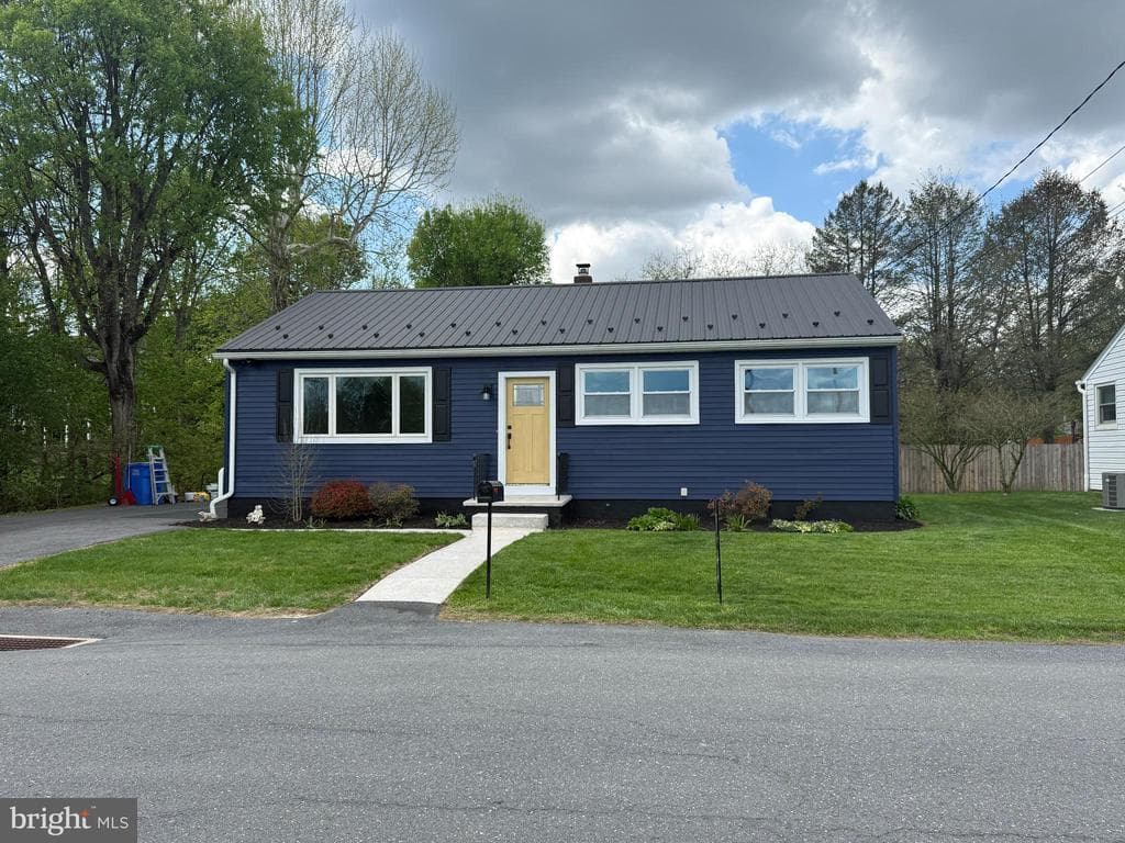 107 Fairview Road photo 1