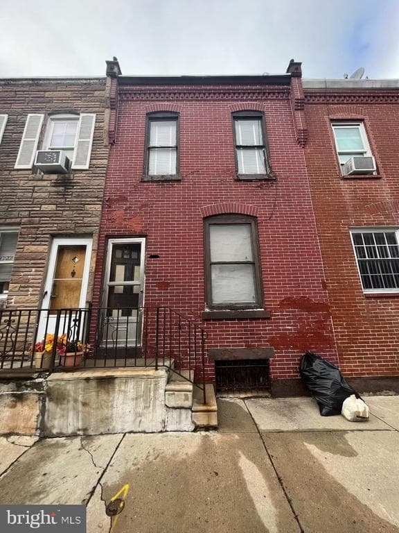 1224 N St Bernard Street photo 1