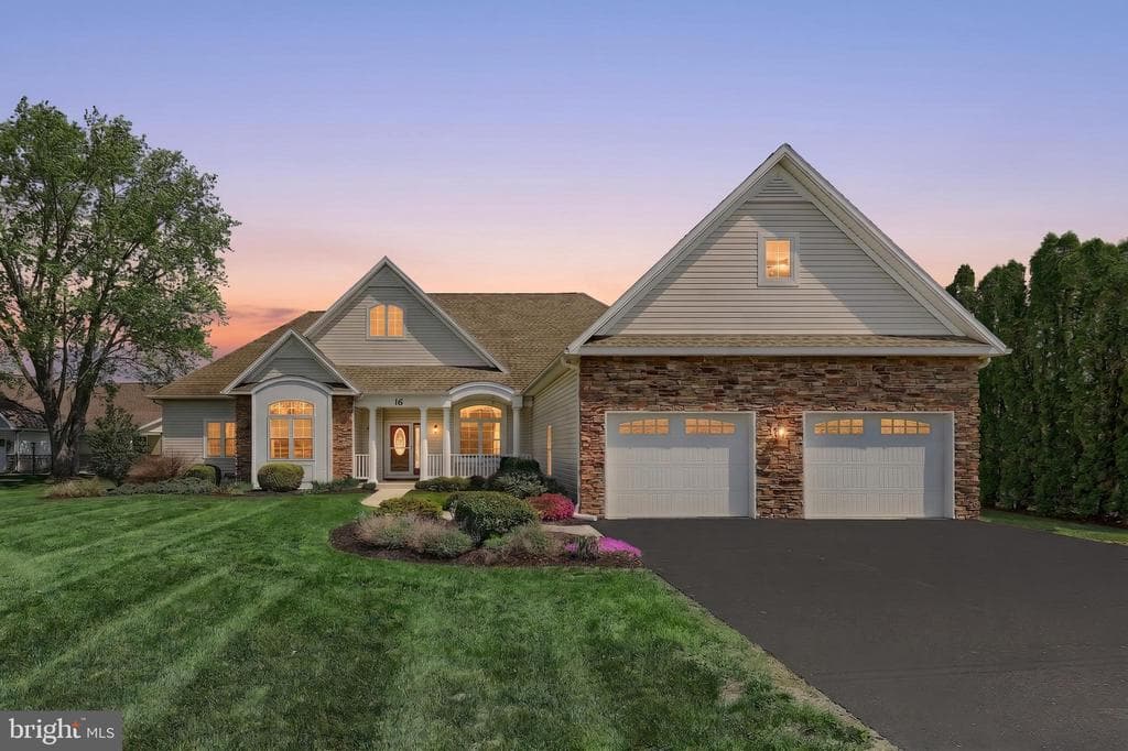 16 Hines Drive photo 1